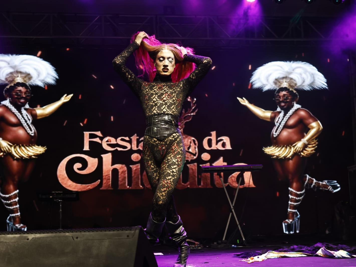 Festa da Chiquita na noite deste sábado (10).